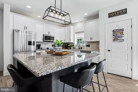 Kitchen - 100 Meadows Bnd, Lititz, PA 17543 photo 1 of 1