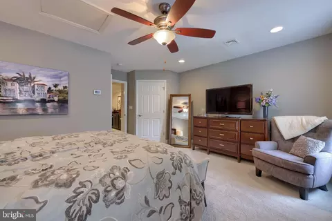 Bedroom - 1068 Constitution Dr, Lititz, PA 17543 photo 5 of 5