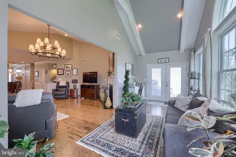 Entry Way - 1068 Constitution Dr, Lititz, PA 17543 photo 11 of 16