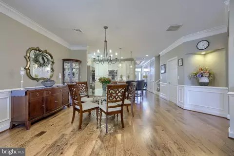 Dining - 1068 Constitution Dr, Lititz, PA 17543 photo 3 of 4