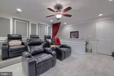 Entry Way - 1068 Constitution Dr, Lititz, PA 17543 photo 15 of 16