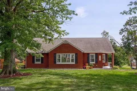 1700 Manor St, Columbia, PA 17512