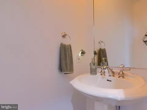 Entry Way - 309 Chadwyck Ln, Lititz, PA 17543 photo 3 of 5