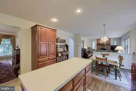 Kitchen - 1 Warren Cir, Lititz, PA 17543 photo 3 of 3