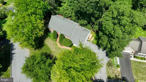 View/Area - 1 Warren Cir, Lititz, PA 17543 photo 2 of 12