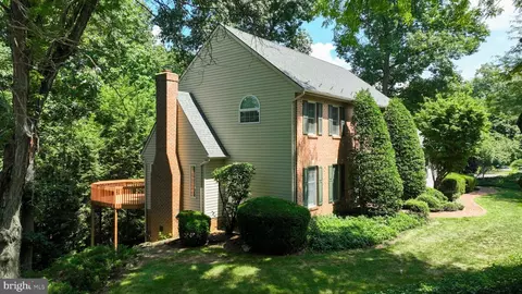 Exterior - 1 Warren Cir, Lititz, PA 17543 photo 9 of 16