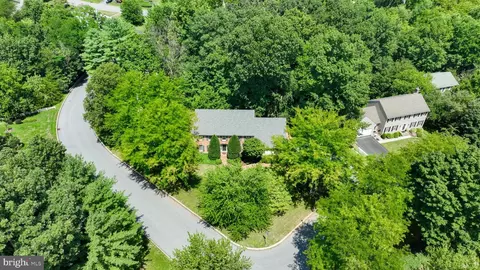 View/Area - 1 Warren Cir, Lititz, PA 17543 photo 6 of 12
