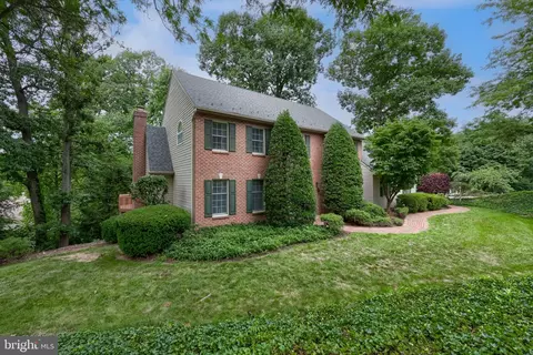 Exterior - 1 Warren Cir, Lititz, PA 17543 photo 3 of 16