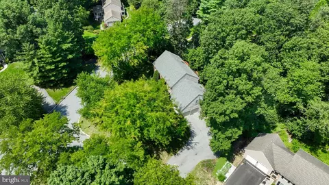 View/Area - 1 Warren Cir, Lititz, PA 17543 photo 4 of 12