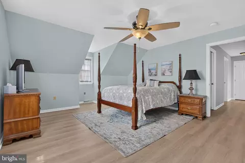 Bedroom - 695 Sue Dr, Lititz, PA 17543 photo 5 of 8