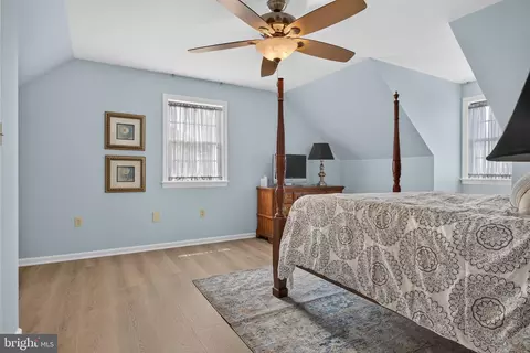 Bedroom - 695 Sue Dr, Lititz, PA 17543 photo 4 of 8