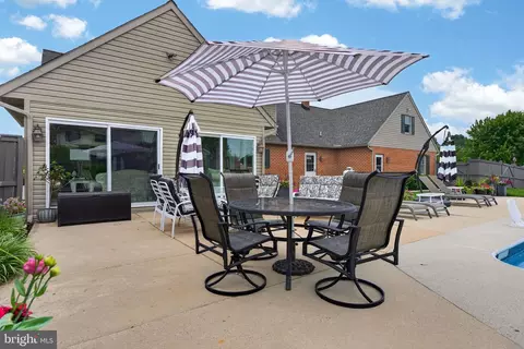 Exterior - 695 Sue Dr, Lititz, PA 17543 photo 8 of 16