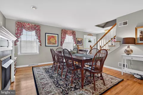 Dining - 695 Sue Dr, Lititz, PA 17543 photo 2 of 4