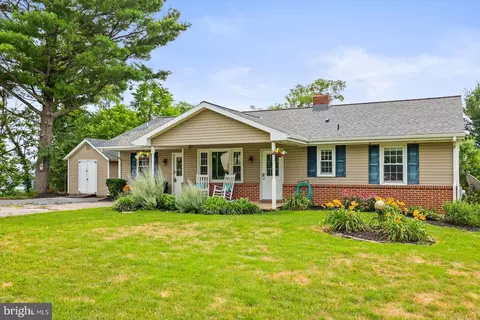 1562 Ridge Rd, Elizabethtown, PA 17022