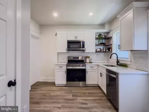 Kitchen - 338 Ruby St, Lancaster, PA 17603 photo 2 of 3