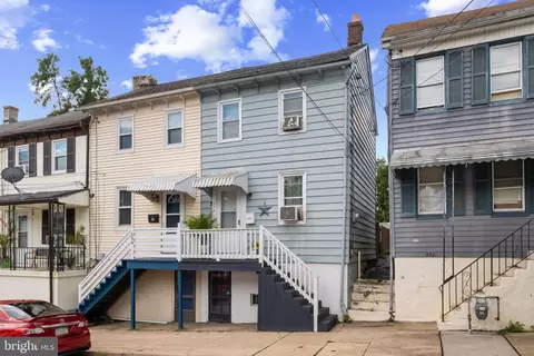 292 S 5th St, Columbia, PA 17512