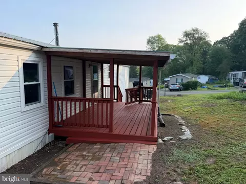 309 Poplar Ln, New Providence, PA 17560