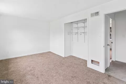 Bedroom - 10 Pennwick Dr, Lititz, PA 17543 photo 2 of 2