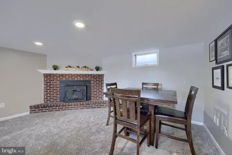 Dining - 116 Oxford Dr, Lititz, PA 17543 photo 4 of 4