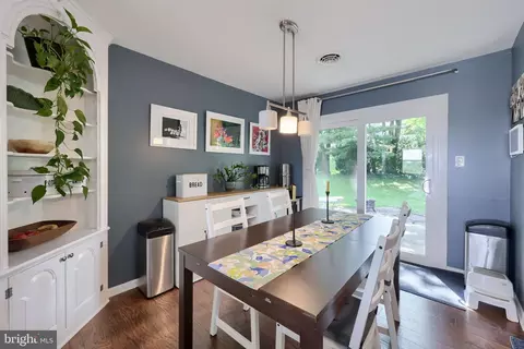 Dining - 116 Oxford Dr, Lititz, PA 17543 photo 2 of 4
