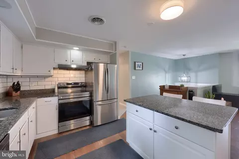 Kitchen - 116 Oxford Dr, Lititz, PA 17543 photo 3 of 4