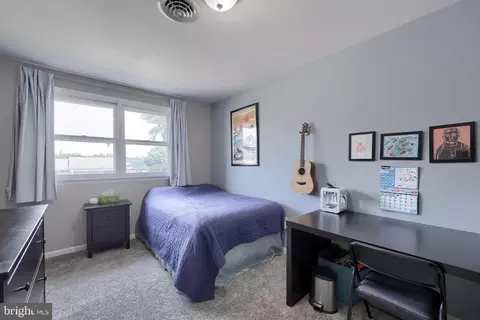 Bedroom - 116 Oxford Dr, Lititz, PA 17543 photo 1 of 5