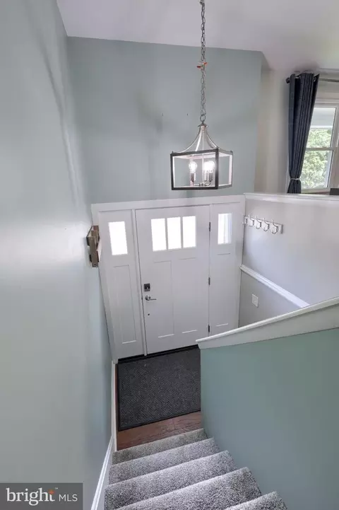Entry Way - 116 Oxford Dr, Lititz, PA 17543 photo 1 of 2
