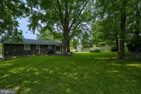 Exterior - 116 Oxford Dr, Lititz, PA 17543 photo 5 of 9