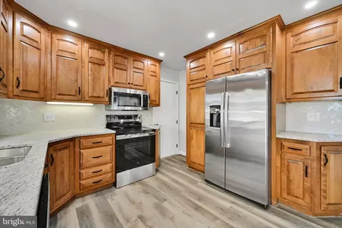 Kitchen - 143 S Oak St, Lititz, PA 17543 photo 3 of 3