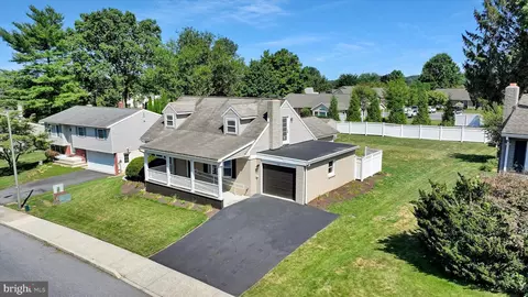 View/Area - 143 S Oak St, Lititz, PA 17543 photo 1 of 6