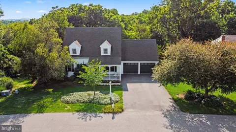 Exterior - 519 Colonial Crescent Dr, Lititz, PA 17543 photo 13 of 14