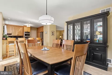 Dining - 519 Colonial Crescent Dr, Lititz, PA 17543 photo 2 of 2
