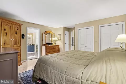 Bedroom - 519 Colonial Crescent Dr, Lititz, PA 17543 photo 2 of 8