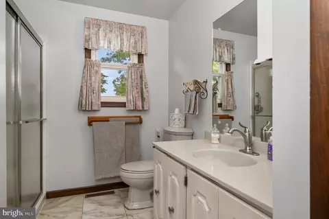 Bath - 723 Penn Ave, Lititz, PA 17543 photo 1 of 1