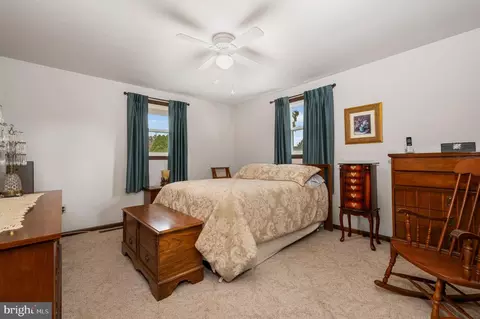 Bedroom - 723 Penn Ave, Lititz, PA 17543 photo 1 of 2
