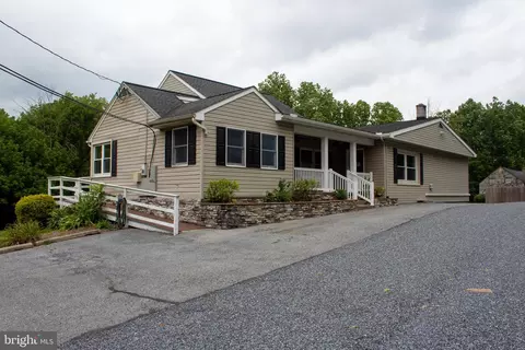 204 Herrville Rd, Willow Street, PA 17584