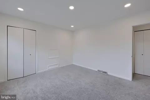 Bedroom - 455 Crosswinds Dr, Lititz, PA 17543 photo 5 of 5