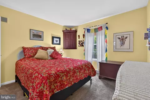 Bedroom - 31 Tumbling Run, Lititz, PA 17543 photo 2 of 7
