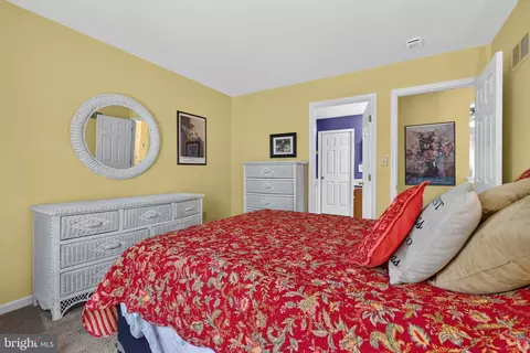 Bedroom - 31 Tumbling Run, Lititz, PA 17543 photo 3 of 7
