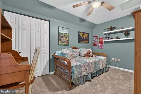 Bedroom - 31 Tumbling Run, Lititz, PA 17543 photo 4 of 7