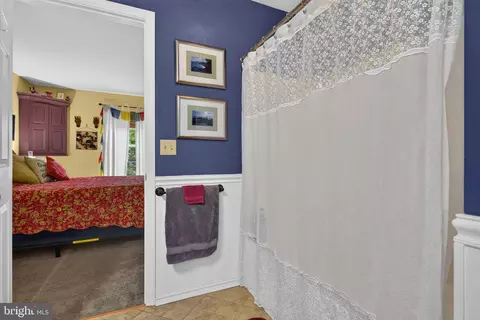 Bath - 31 Tumbling Run, Lititz, PA 17543 photo 2 of 3