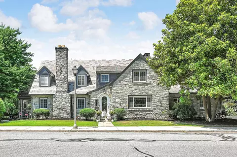 98 Highland Ave, Ephrata, PA 17522