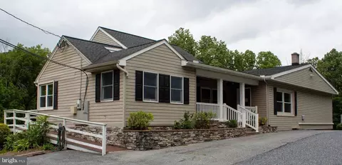 204 Herrville Rd, Willow Street, PA 17584