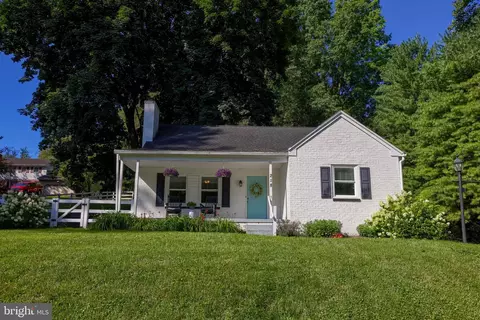 218 School House Rd, Lancaster, PA 17603