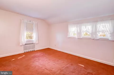 Bedroom - 149 Owl Hill Rd, Lititz, PA 17543 photo 4 of 5