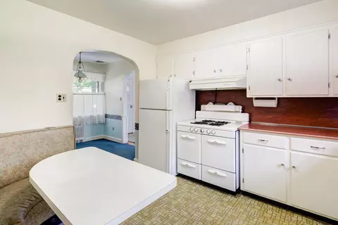 Kitchen - 149 Owl Hill Rd, Lititz, PA 17543 photo 3 of 4