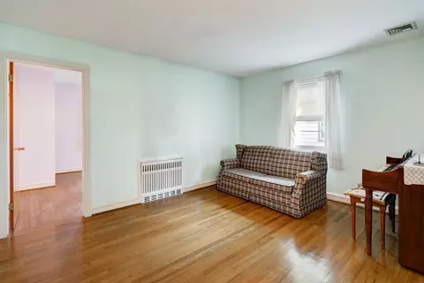 Living - 149 Owl Hill Rd, Lititz, PA 17543 photo 3 of 3