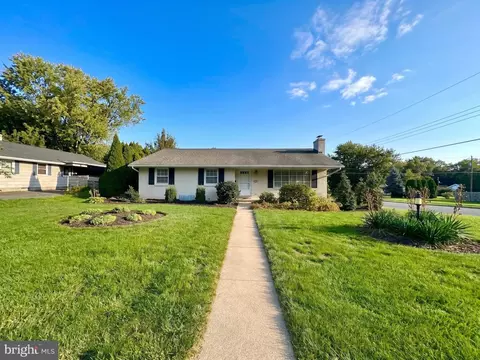 435 N Holly St, Elizabethtown, PA 17022