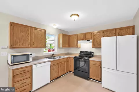 Kitchen - 2966 Aster Ln, Lititz, PA 17543 photo 1 of 1