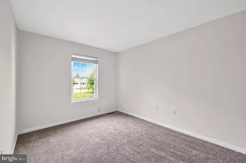 Bedroom - 2966 Aster Ln, Lititz, PA 17543 photo 3 of 3